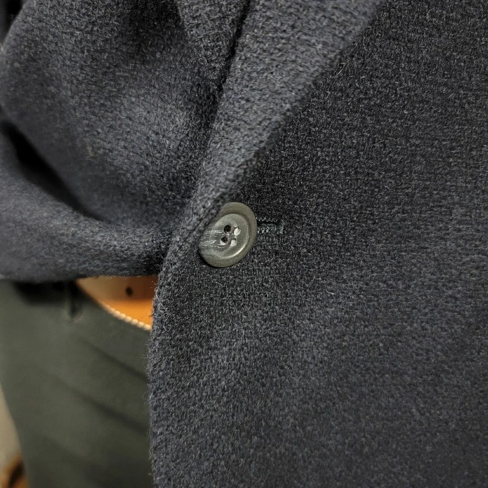 Eddie Bauer Men's Sport‎ Coat Blazer Two Button Navy Blue Wool Nylon Size 46T
